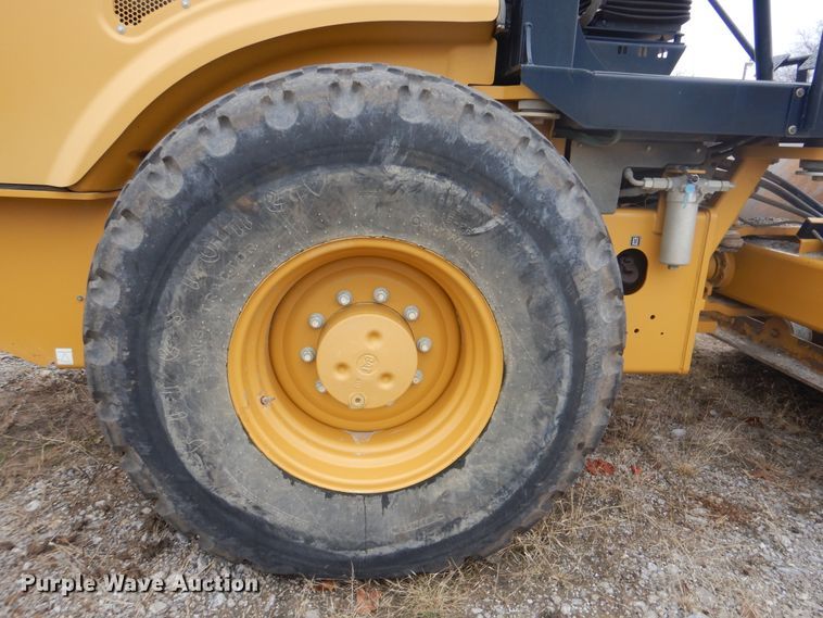 image for item DJ8583 2013 Caterpillar CS54B  single drum roller