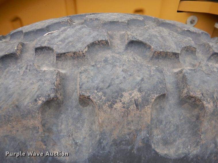 image for item DJ8583 2013 Caterpillar CS54B  single drum roller