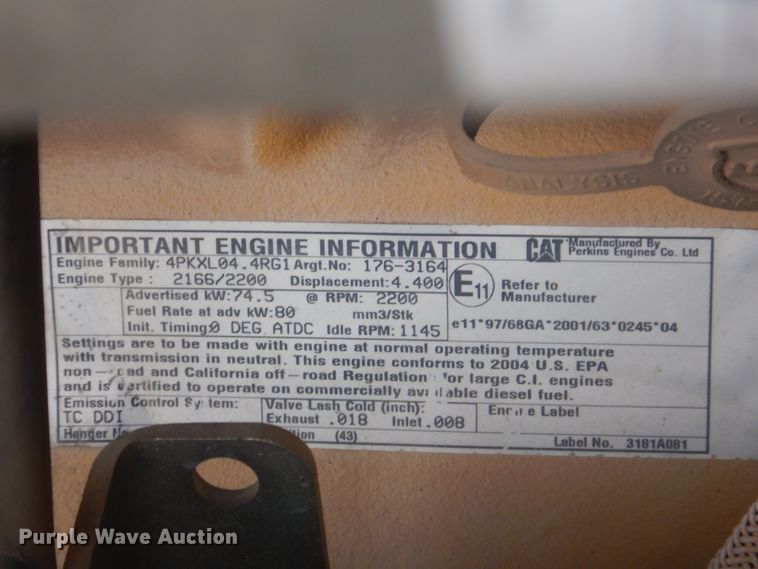 image for item DJ8584 2005 Caterpillar CP-433E  single drum roller