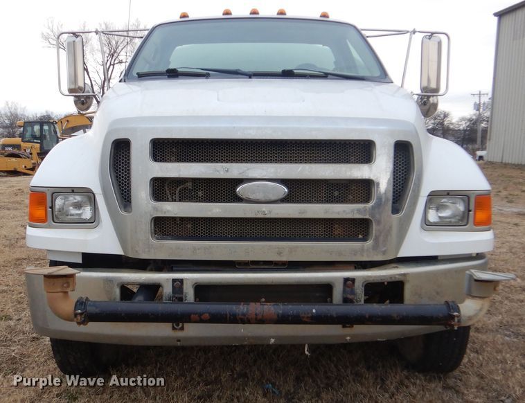 image for item DJ8586 2007 Ford F650 Super Duty XL  water truck