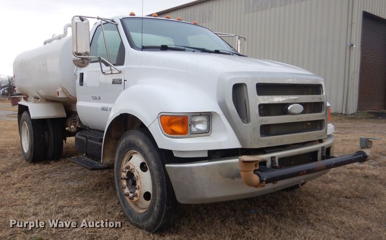 image for item DJ8586 2007 Ford F650 Super Duty XL  water truck