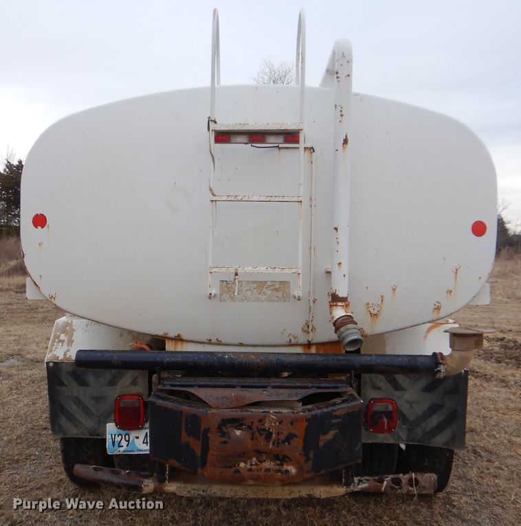 image for item DJ8586 2007 Ford F650 Super Duty XL  water truck