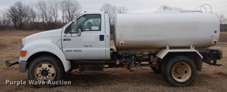 image for item DJ8586 2007 Ford F650 Super Duty XL  water truck