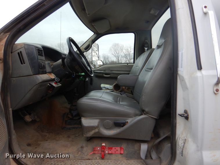 image for item DJ8586 2007 Ford F650 Super Duty XL  water truck