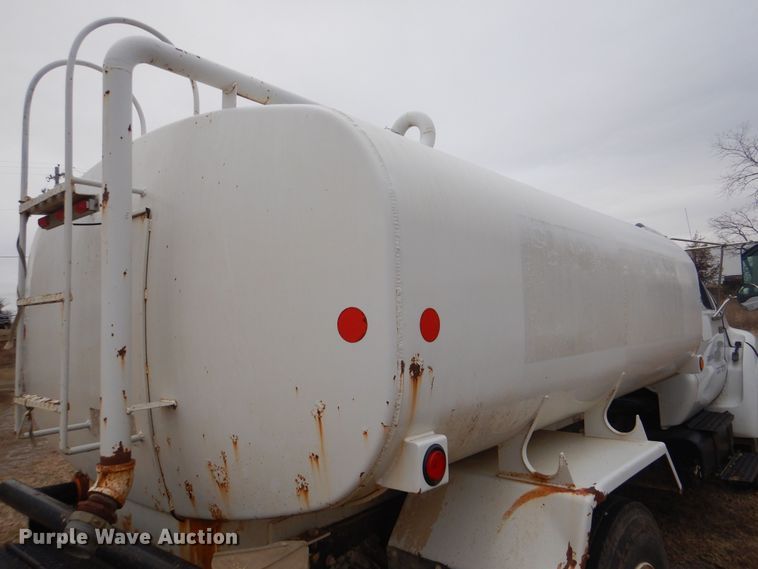 image for item DJ8586 2007 Ford F650 Super Duty XL  water truck