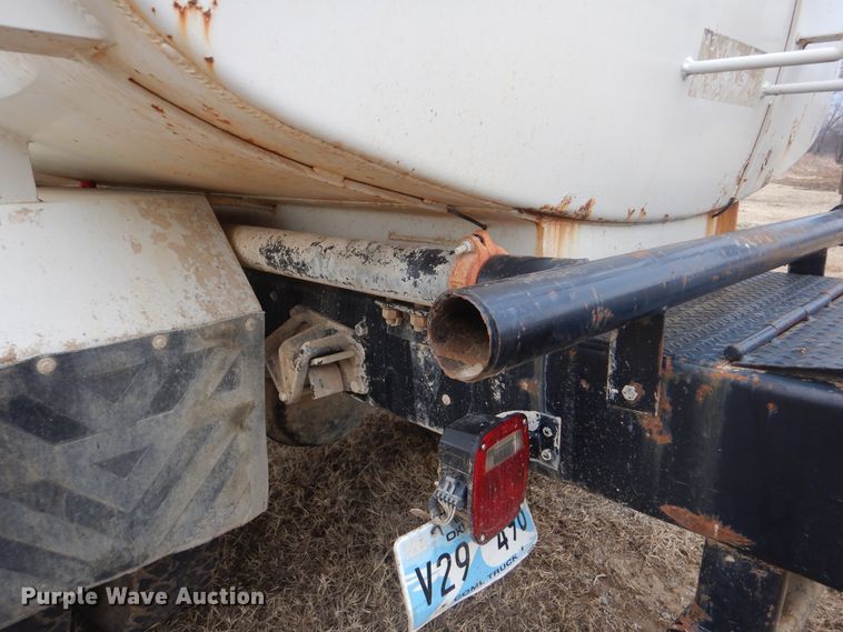 image for item DJ8586 2007 Ford F650 Super Duty XL  water truck