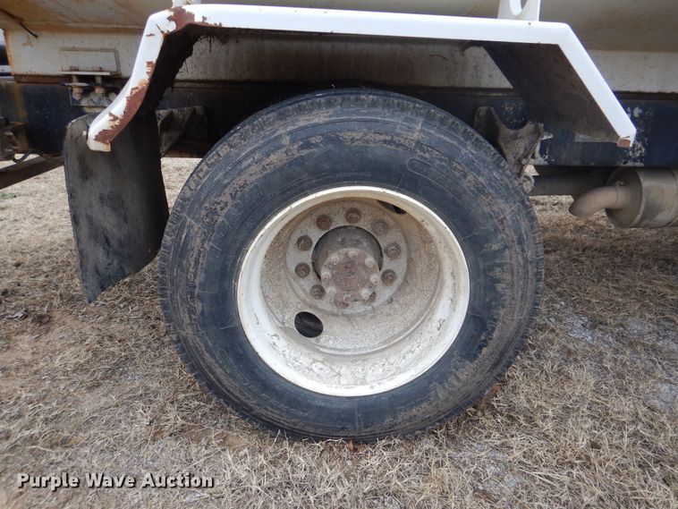 image for item DJ8586 2007 Ford F650 Super Duty XL  water truck