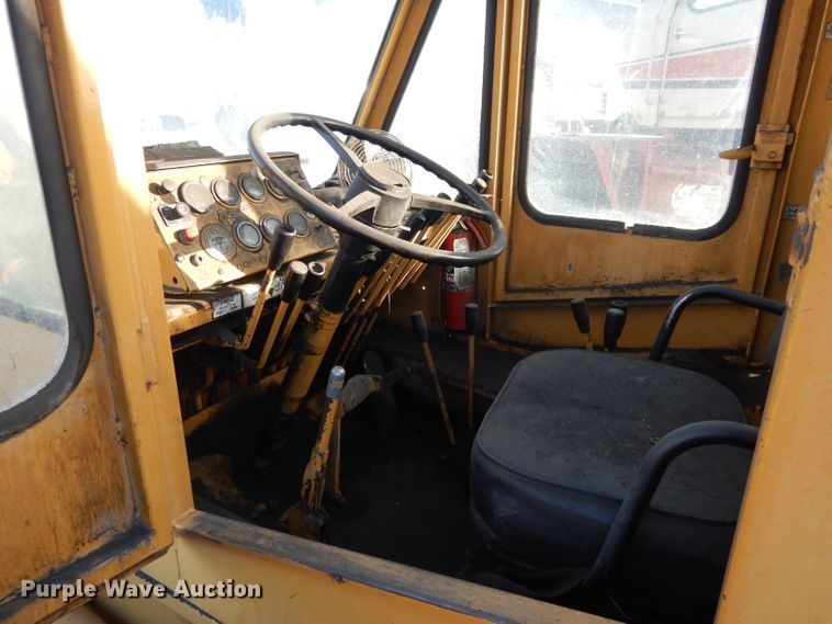 image for item DL2557 Dresser 150FA  crane