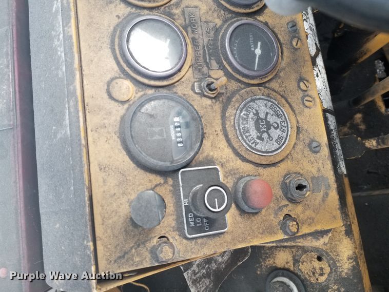 image for item DL2557 Dresser 150FA  crane