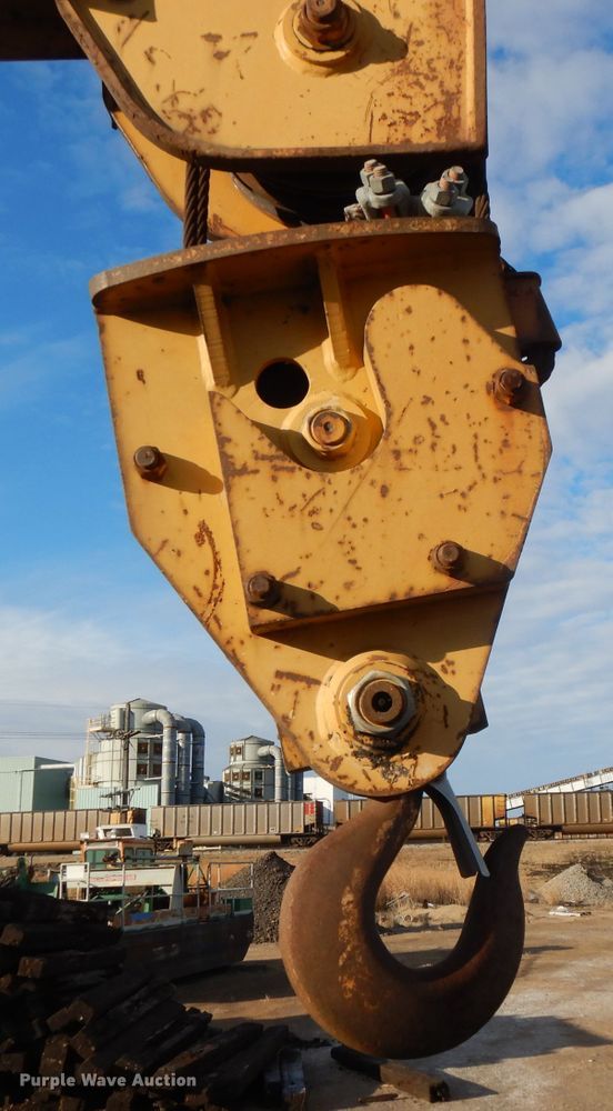 image for item DL2557 Dresser 150FA  crane