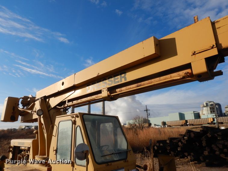image for item DL2557 Dresser 150FA  crane