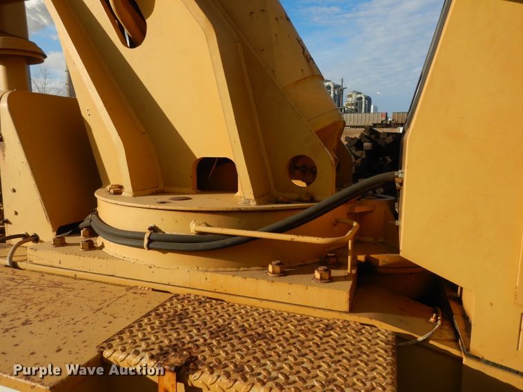 image for item DL2557 Dresser 150FA  crane