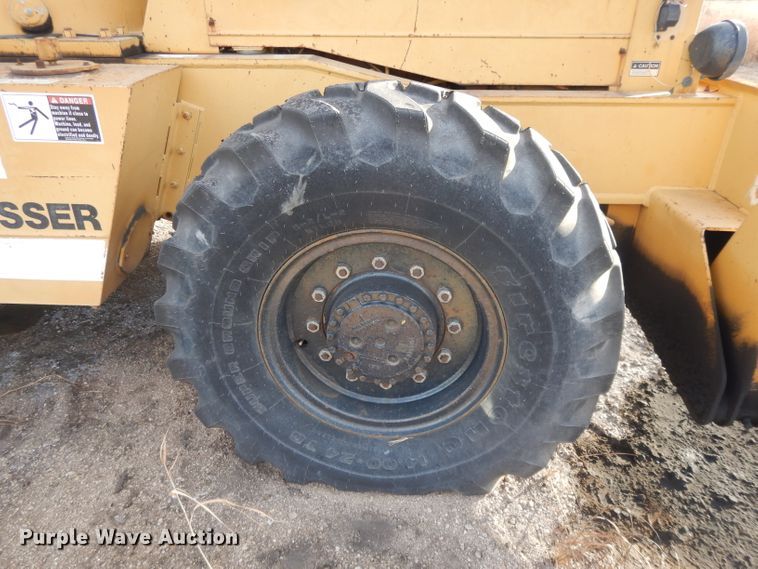 image for item DL2557 Dresser 150FA  crane