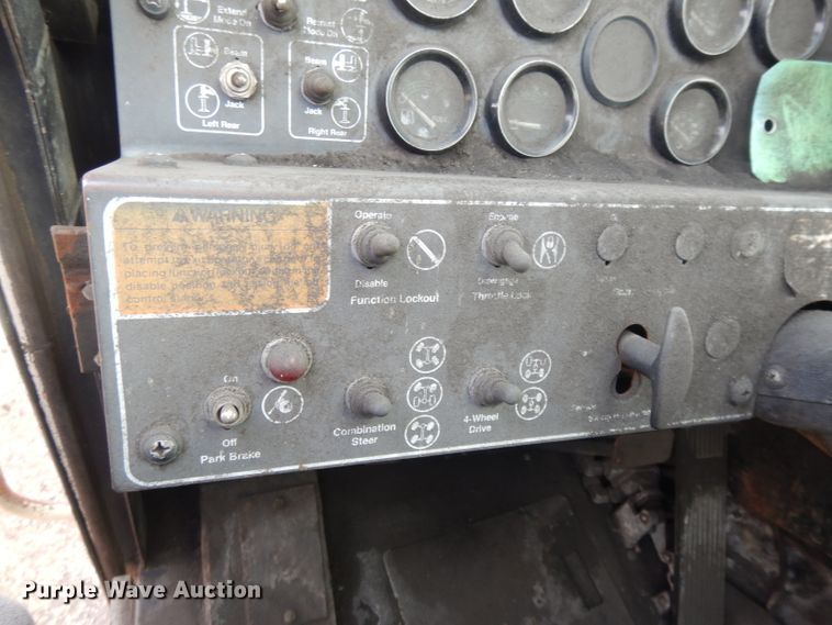 image for item DL2558 Link-Belt RTC-8022  crane