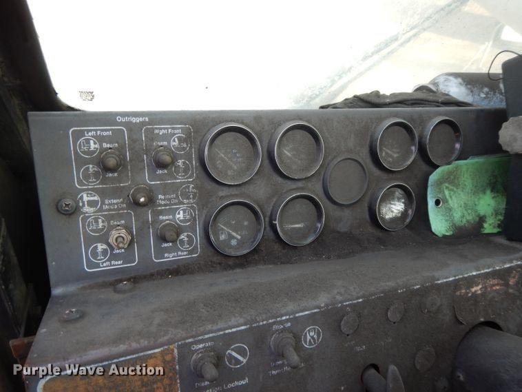 image for item DL2558 Link-Belt RTC-8022  crane