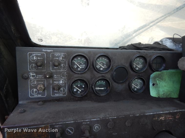 image for item DL2558 Link-Belt RTC-8022  crane