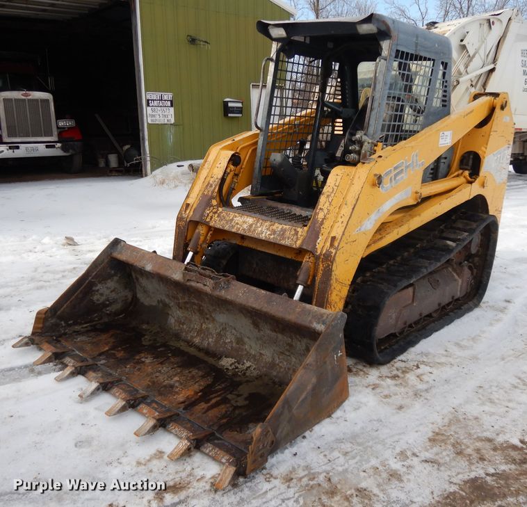 image for item DL2581 2005 Gehl CTL70  tracked skid steer loader