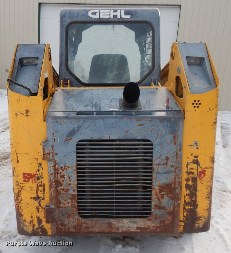 image for item DL2581 2005 Gehl CTL70  tracked skid steer loader
