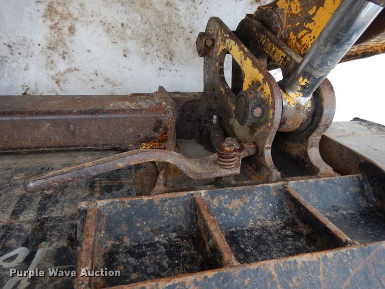 image for item DL2581 2005 Gehl CTL70  tracked skid steer loader