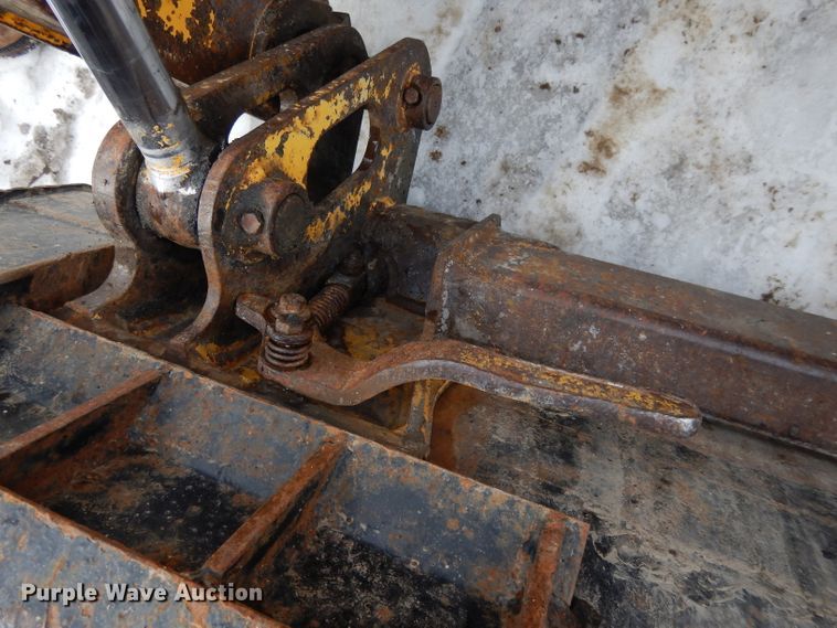 image for item DL2581 2005 Gehl CTL70  tracked skid steer loader