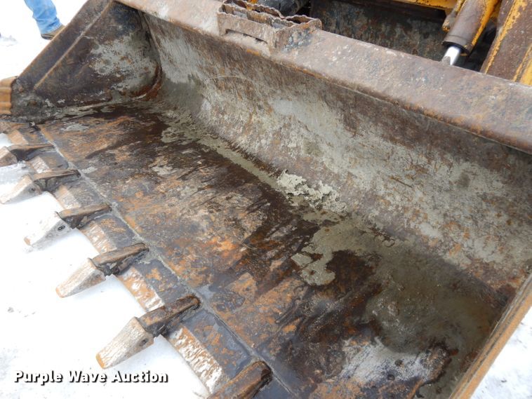 image for item DL2581 2005 Gehl CTL70  tracked skid steer loader