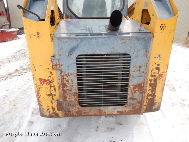 image for item DL2581 2005 Gehl CTL70  tracked skid steer loader