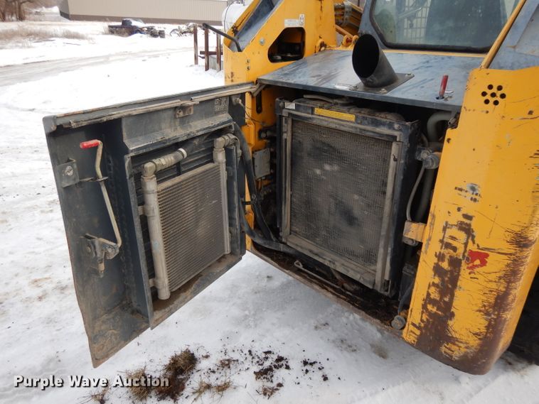 image for item DL2581 2005 Gehl CTL70  tracked skid steer loader