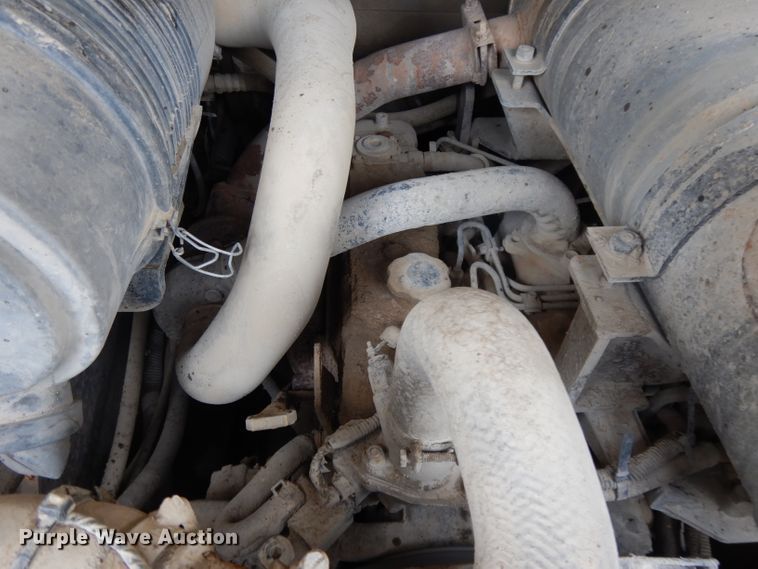 image for item DL2581 2005 Gehl CTL70  tracked skid steer loader