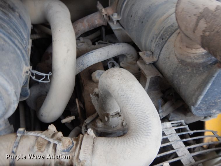 image for item DL2581 2005 Gehl CTL70  tracked skid steer loader