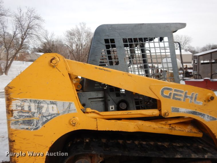 image for item DL2581 2005 Gehl CTL70  tracked skid steer loader