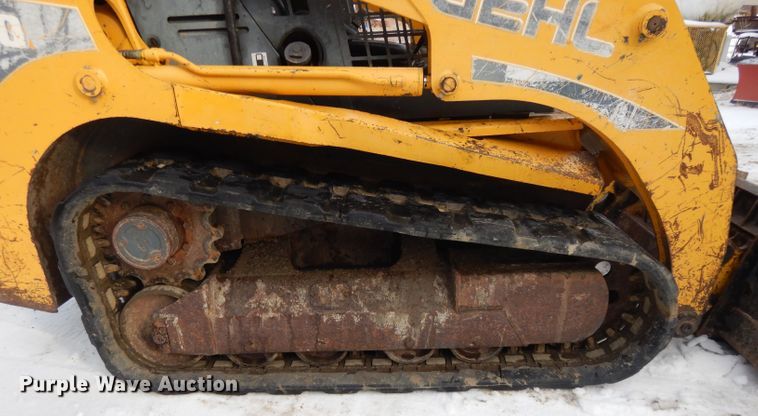 image for item DL2581 2005 Gehl CTL70  tracked skid steer loader