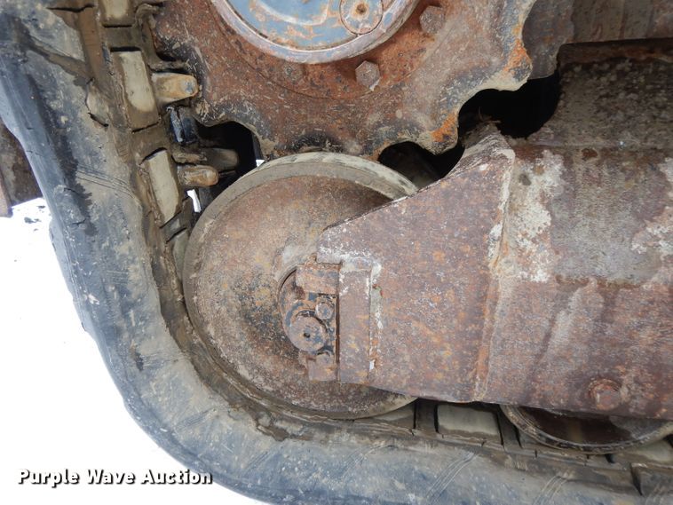 image for item DL2581 2005 Gehl CTL70  tracked skid steer loader