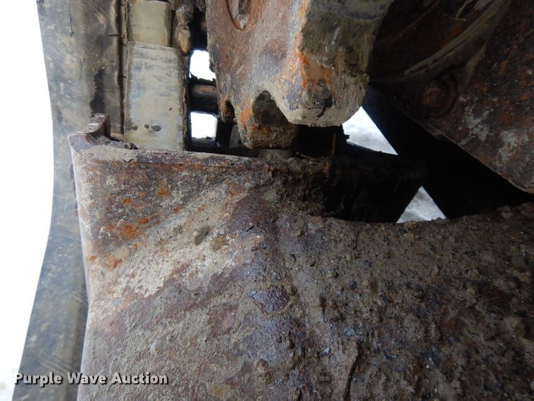 image for item DL2581 2005 Gehl CTL70  tracked skid steer loader