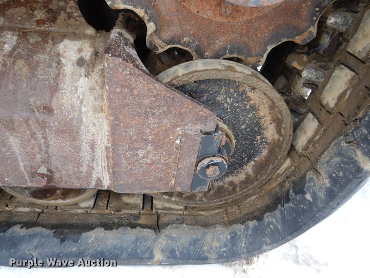 image for item DL2581 2005 Gehl CTL70  tracked skid steer loader