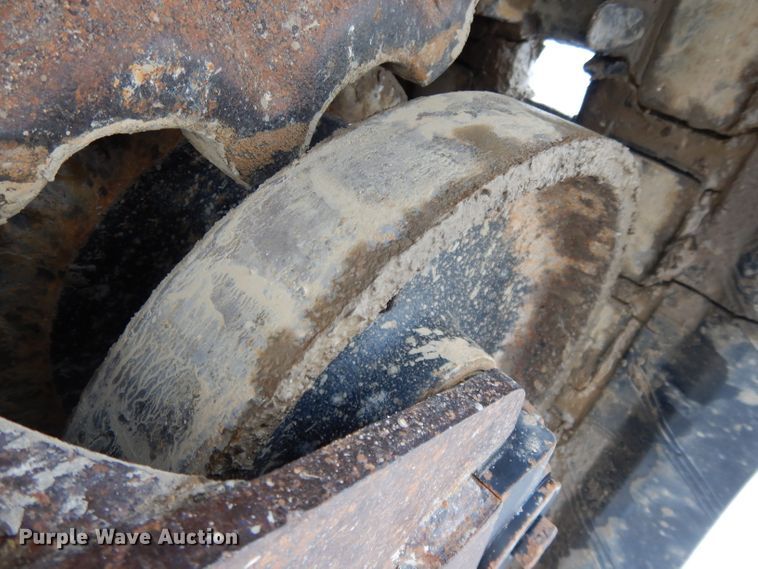 image for item DL2581 2005 Gehl CTL70  tracked skid steer loader