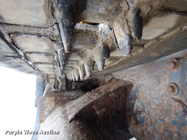 image for item DL2581 2005 Gehl CTL70  tracked skid steer loader