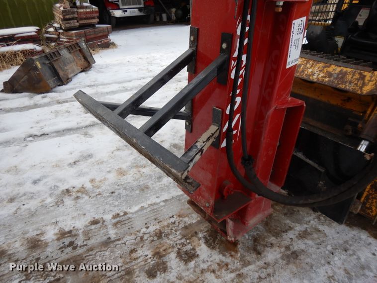image for item DL2582 Cyclone skid steer hammer