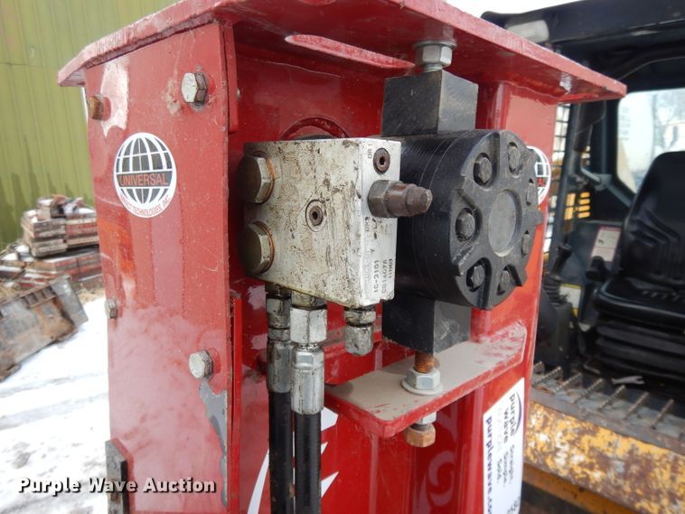 image for item DL2582 Cyclone skid steer hammer