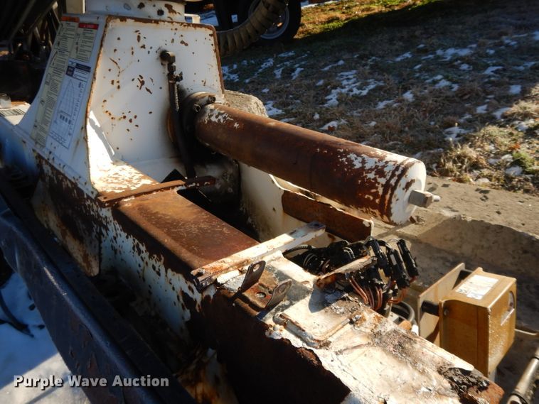 image for item DL2606 2005 IMT 9/63K2 knuckle boom crane