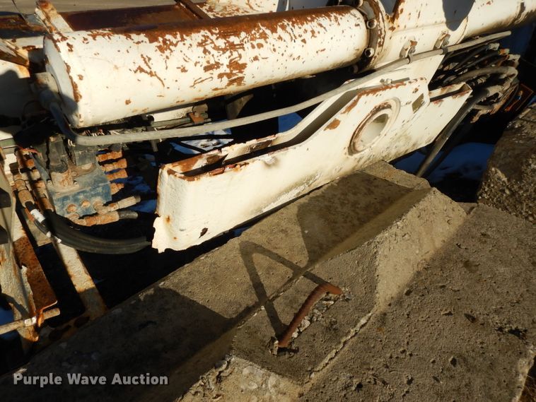 image for item DL2606 2005 IMT 9/63K2 knuckle boom crane