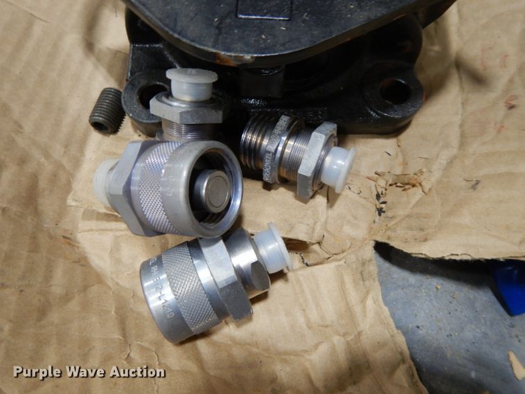 image for item DL2606 2005 IMT 9/63K2 knuckle boom crane