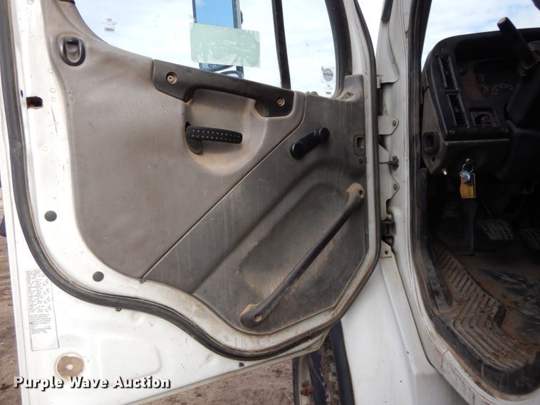 image for item DL2620 2007 Freightliner Business Class M2  dump truck