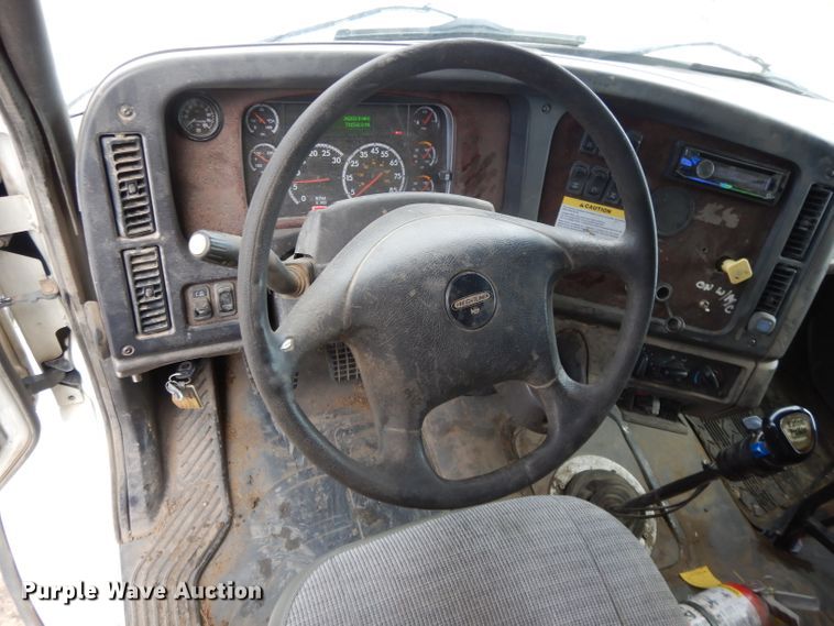 image for item DL2620 2007 Freightliner Business Class M2  dump truck