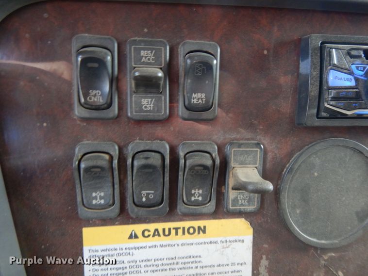 image for item DL2620 2007 Freightliner Business Class M2  dump truck