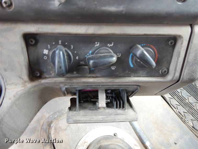 image for item DL2620 2007 Freightliner Business Class M2  dump truck