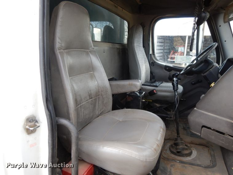 image for item DL2620 2007 Freightliner Business Class M2  dump truck