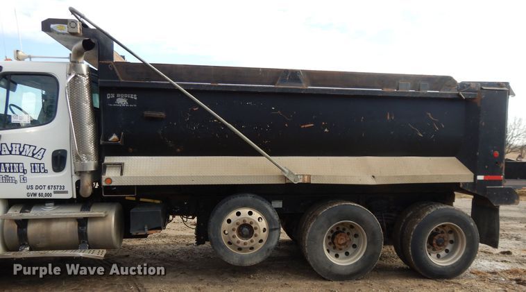 image for item DL2620 2007 Freightliner Business Class M2  dump truck