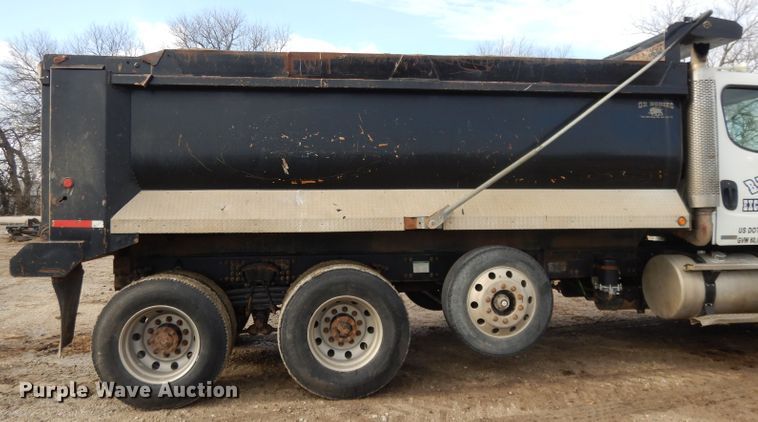 image for item DL2620 2007 Freightliner Business Class M2  dump truck