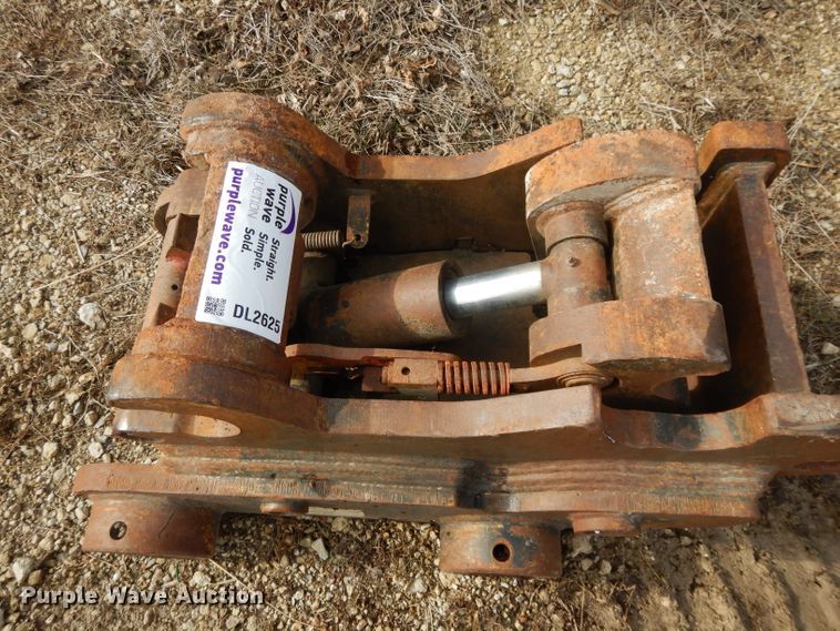 image for item DL2625 Excavator quick coupler