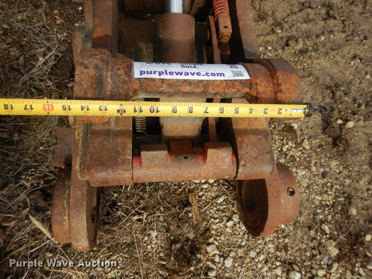 image for item DL2625 Excavator quick coupler